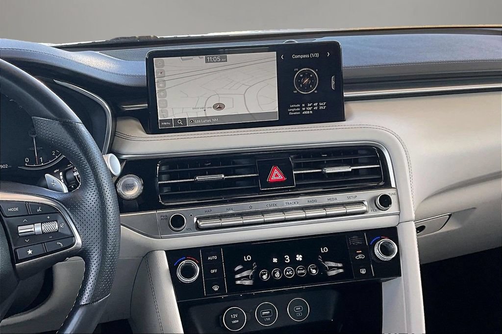 2025 GENESIS G70 Standard - Photo 9