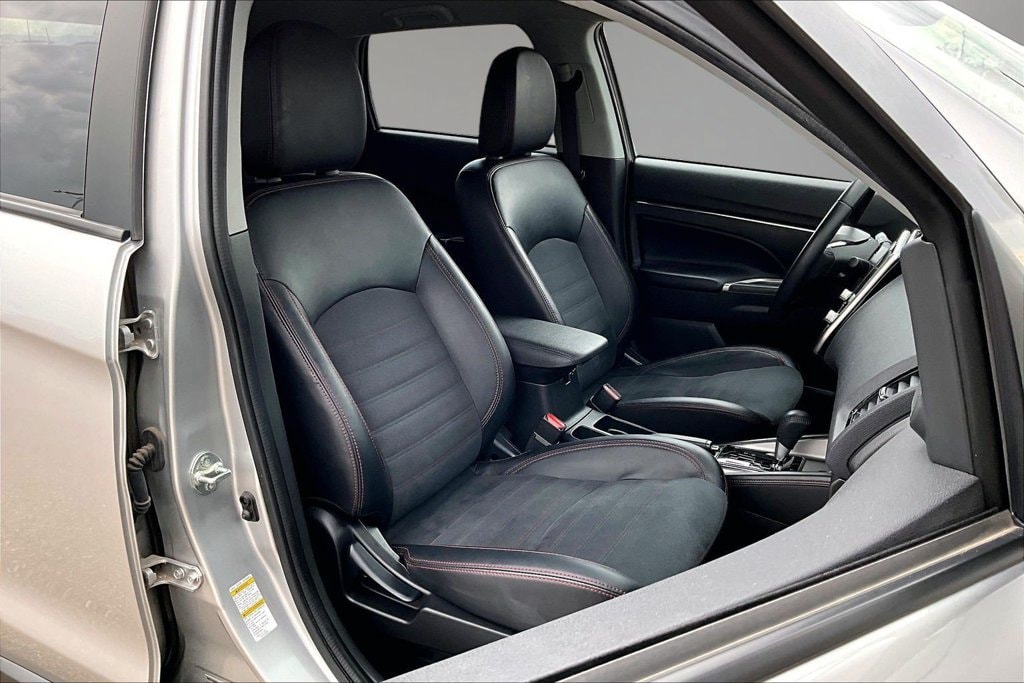 2024 Mitsubishi Outlander Sport S - Photo 27