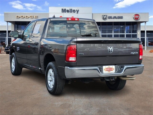 2023 Ram 1500 Classic SLT photo 4