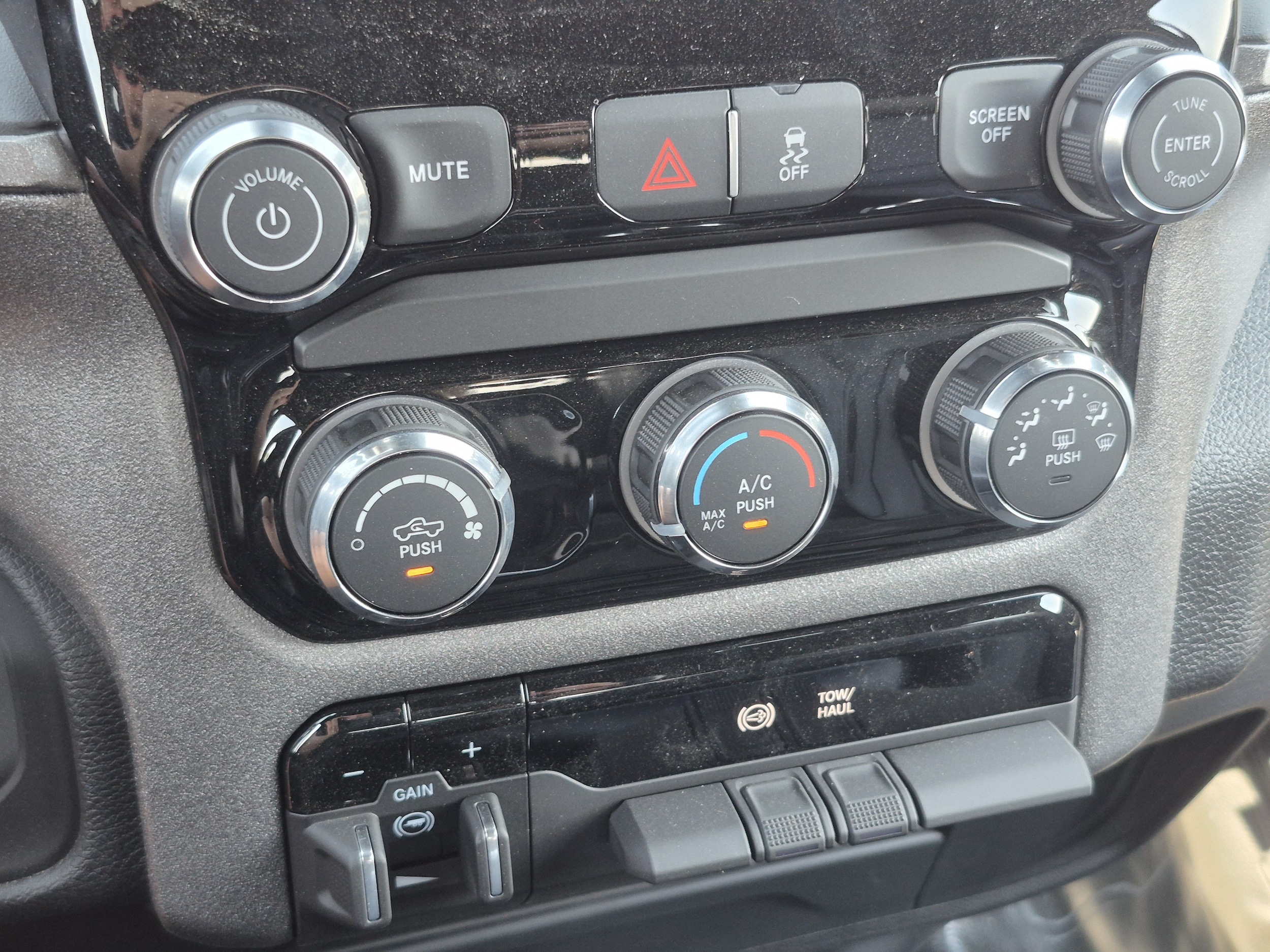 2026 RAM 2500 Tradesman - Photo 14