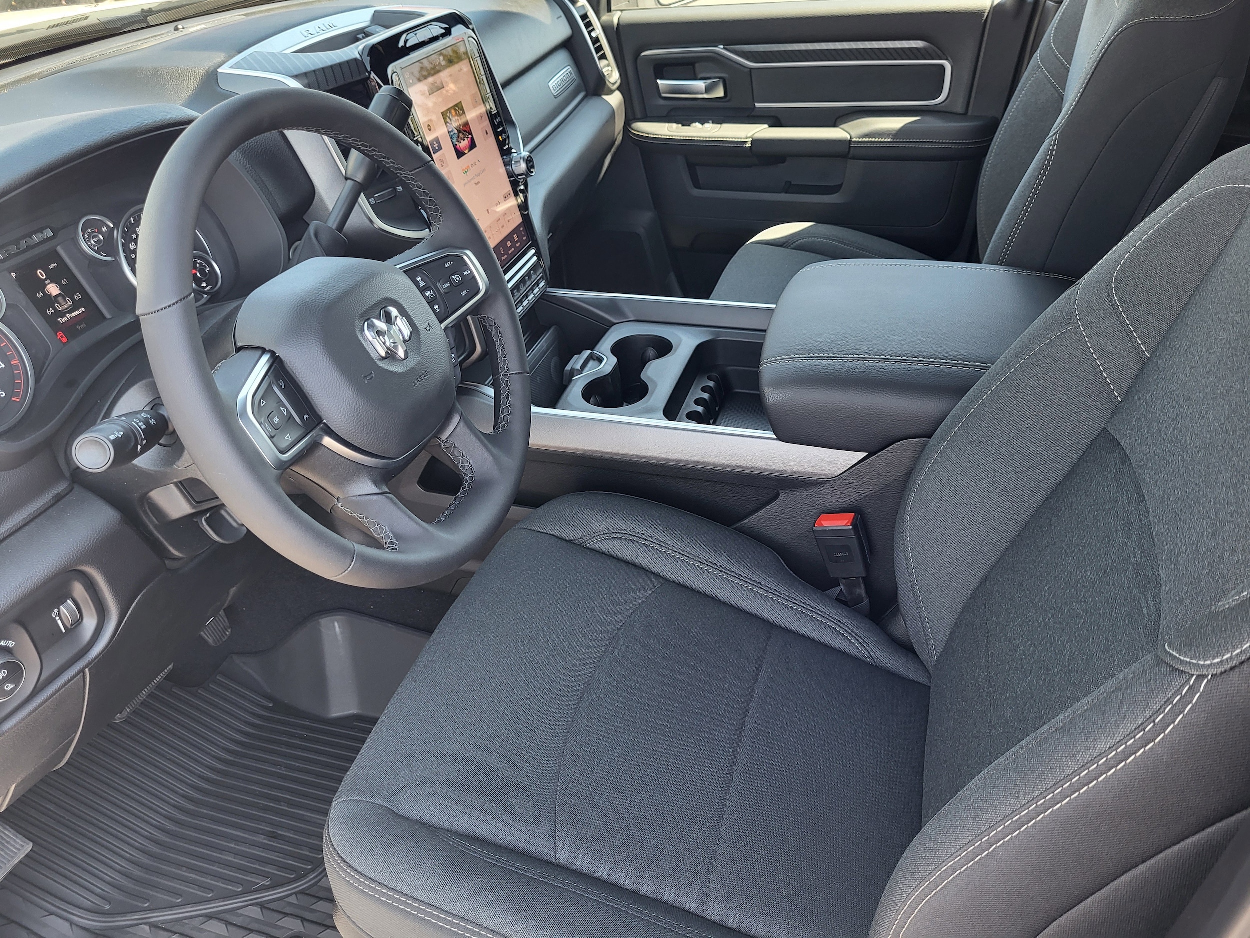 2025 RAM 2500 Big Horn - Photo 8