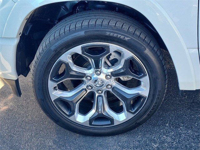 2022 Ram 1500 Limited photo 3