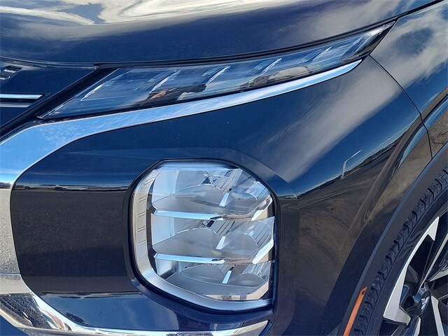 2024 Mitsubishi Outlander SE photo 4