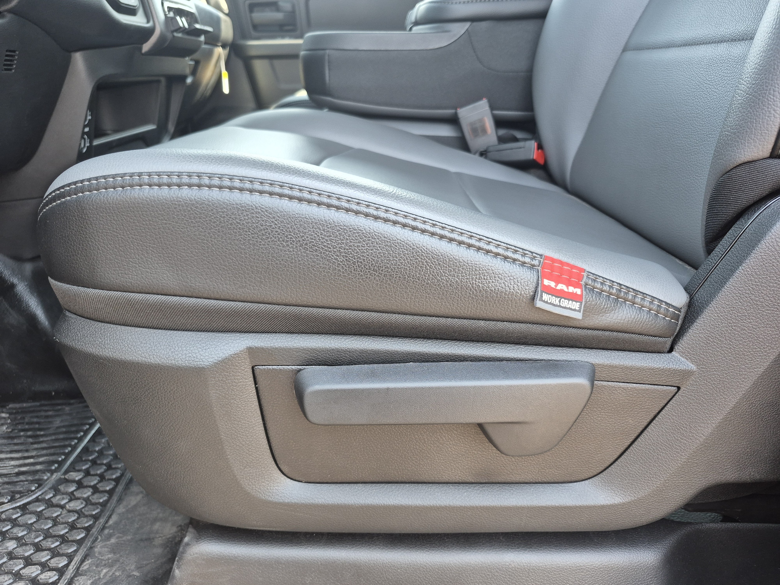 2026 RAM 2500 Tradesman - Photo 16