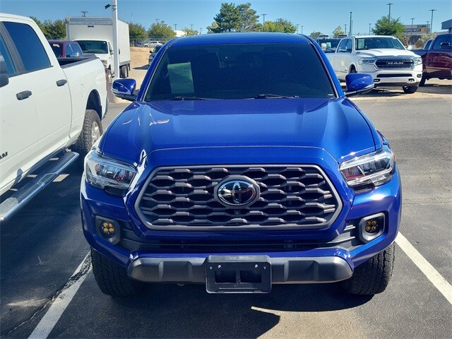 2022 Toyota Tacoma SR5 photo 2