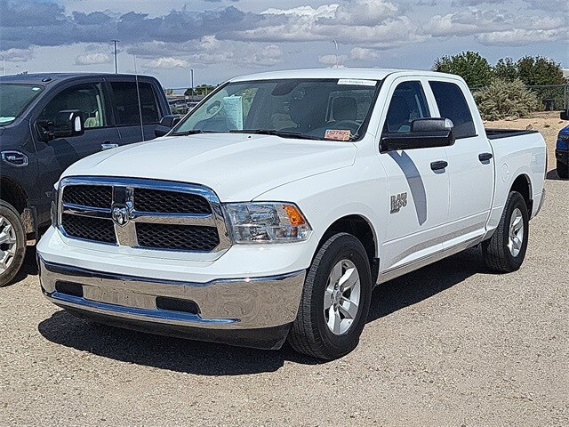 2023 Ram 1500 Classic SLT photo 3