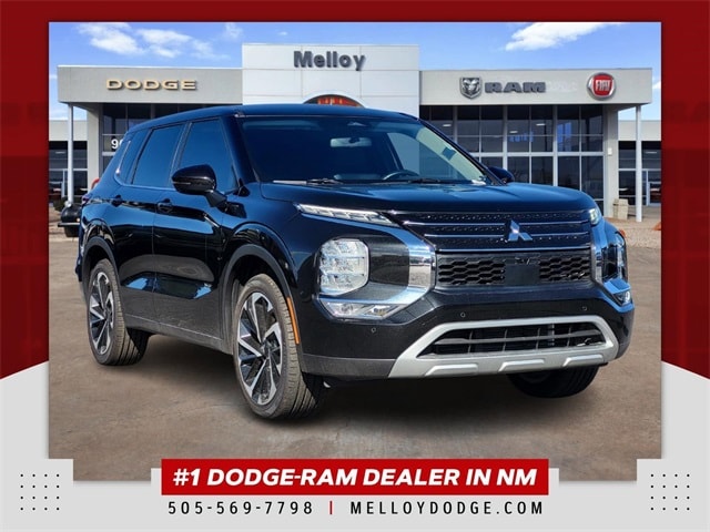 2024 Mitsubishi Outlander SE's photo