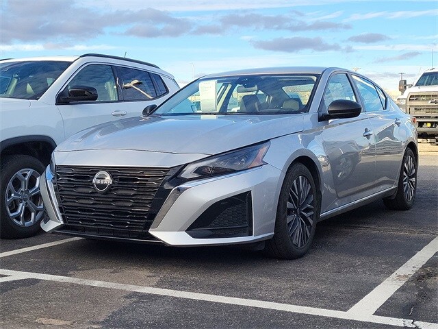 2024 Nissan Altima 2.5 SV photo 3