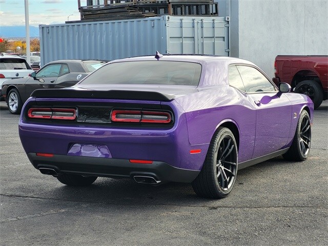 2023 Dodge Challenger R/T Scat Pack photo 3