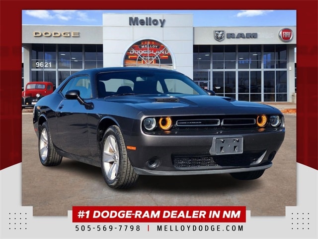 2023 Dodge Challenger SXT's photo