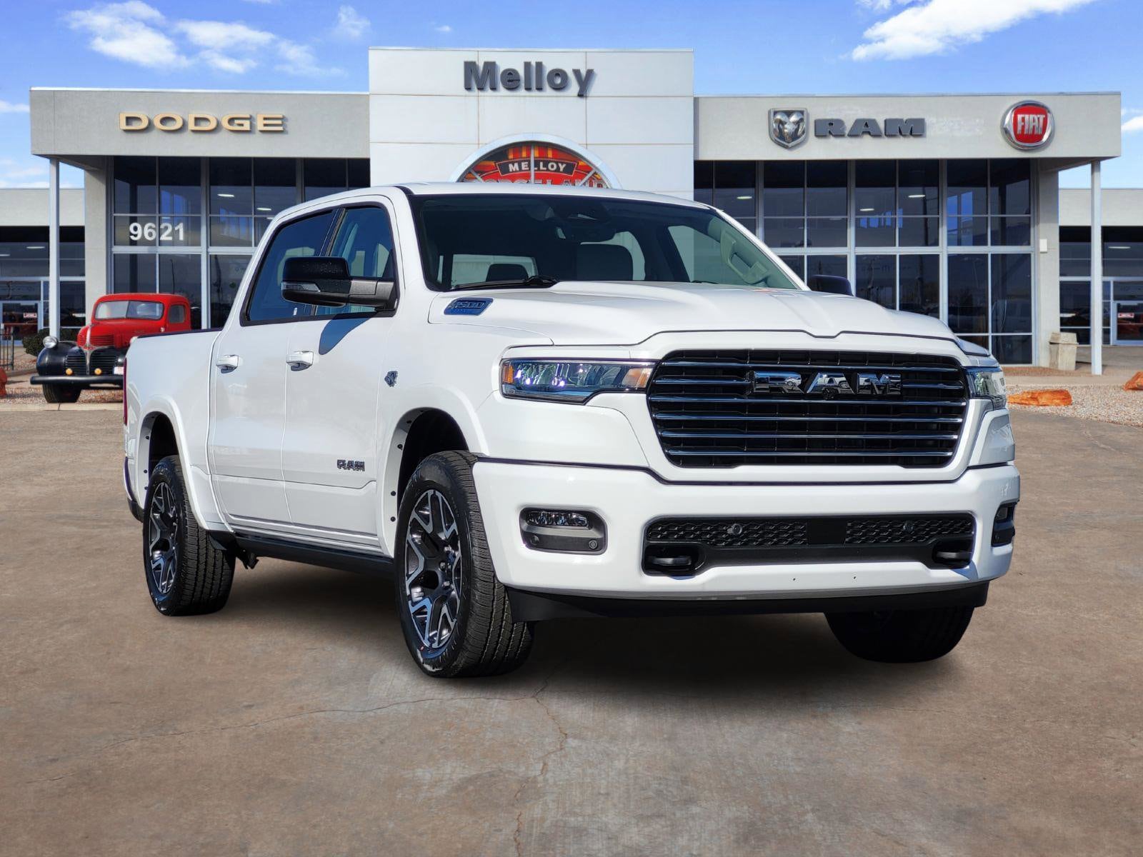 2026 RAM Ram 1500 Pickup Laramie's photo