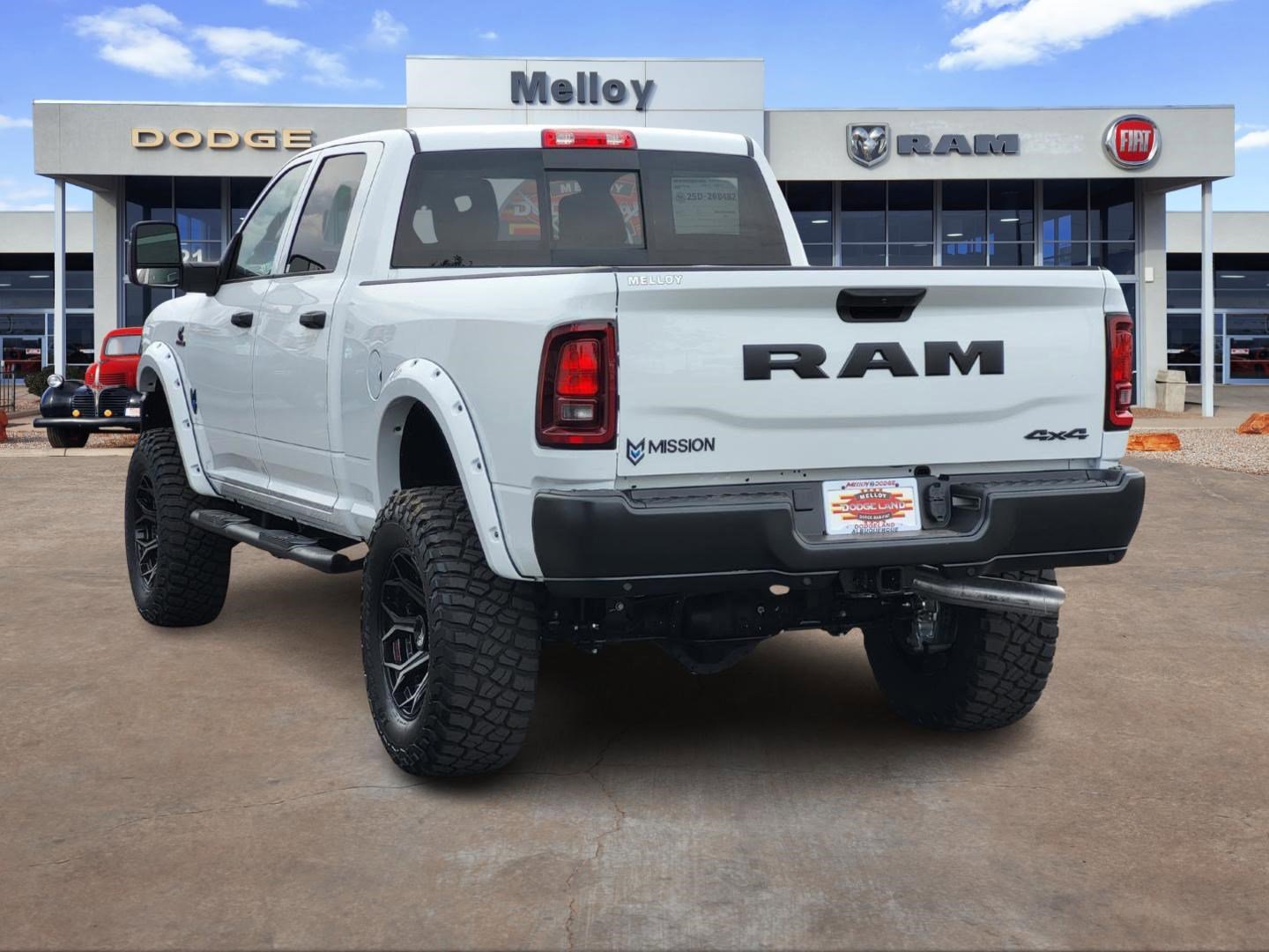 2025 Ram 2500 Tradesman photo 3