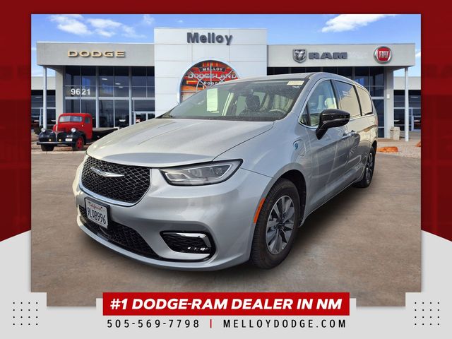 2024 Chrysler Pacifica PHEV