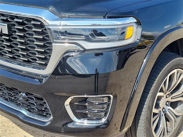 2025 Ram 1500 photo 4