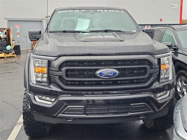 2023 Ford F-150 XLT photo 2