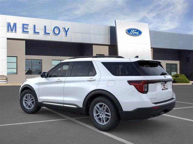 2025 Ford Explorer photo 3