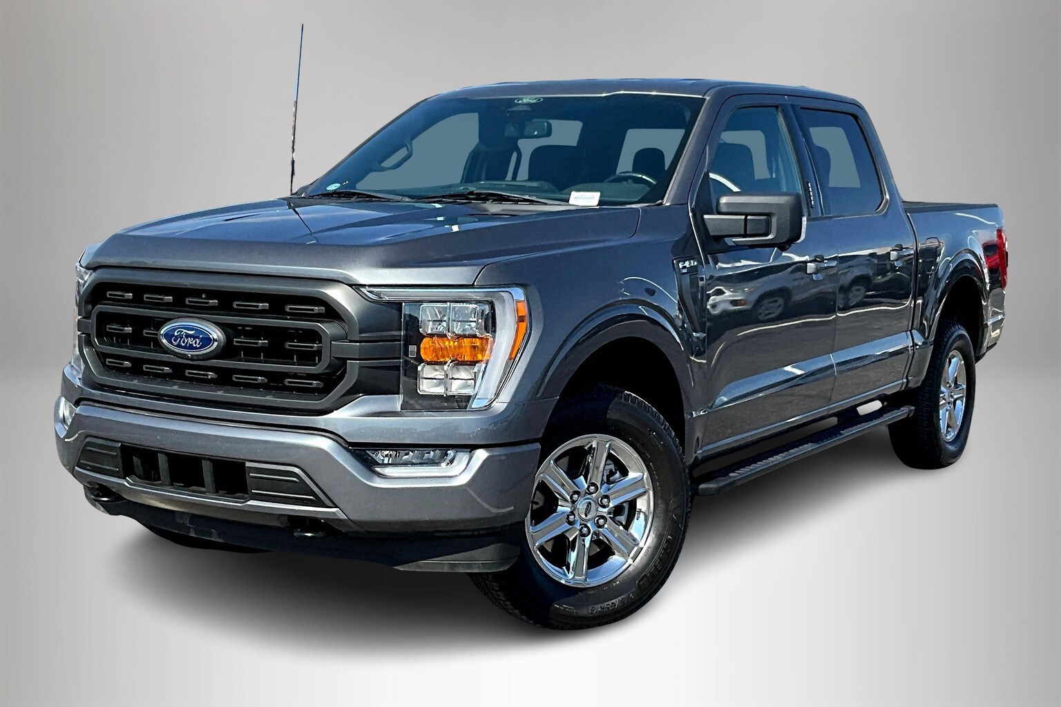 2022 Ford F-150 XLT photo 3