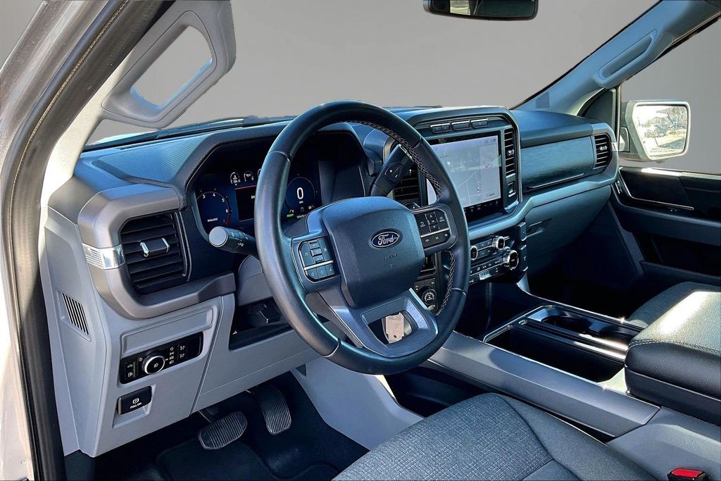 2024 Ford F-150 XLT - Photo 17