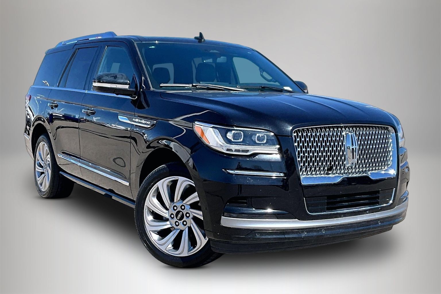 2024 Lincoln Navigator Premiere AWD's photo