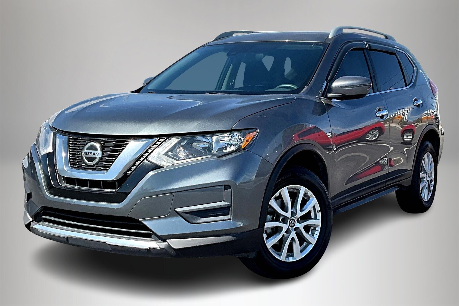 2020 Nissan Rogue SV photo 3