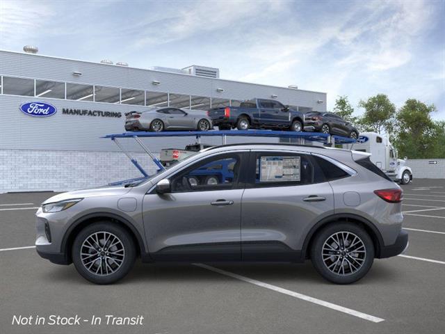 2025 Ford Escape Plug-In Hybrid photo 3