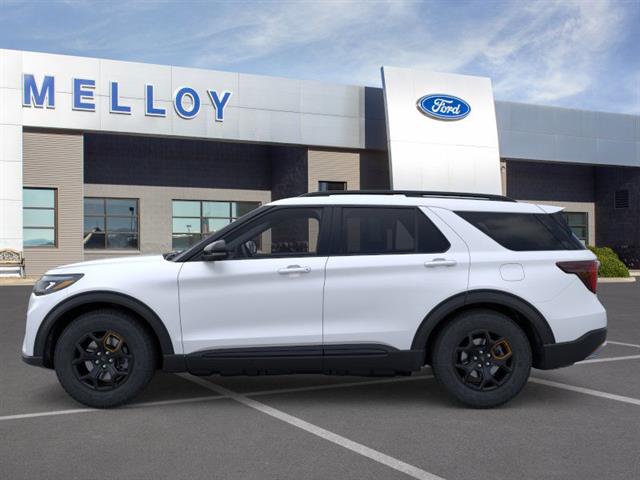 2026 Ford Explorer photo 2