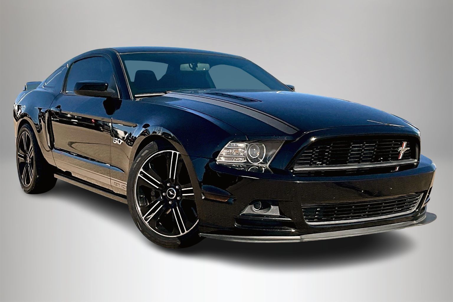 2014 Ford Mustang GT Premium's photo