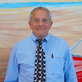 Staff member Robert Maus from c894bb6b0394
