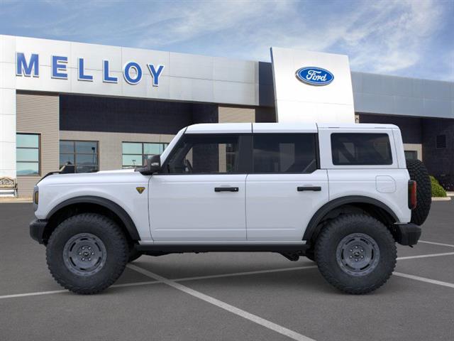 2025 Ford Bronco Badlands photo 2