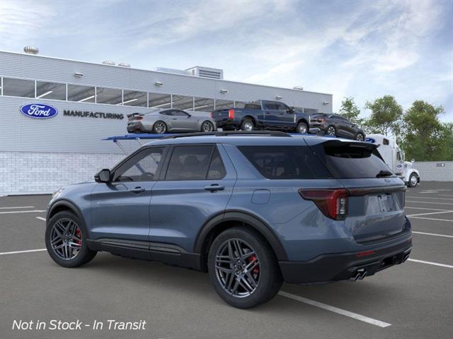 2025 Ford Explorer ST photo 3