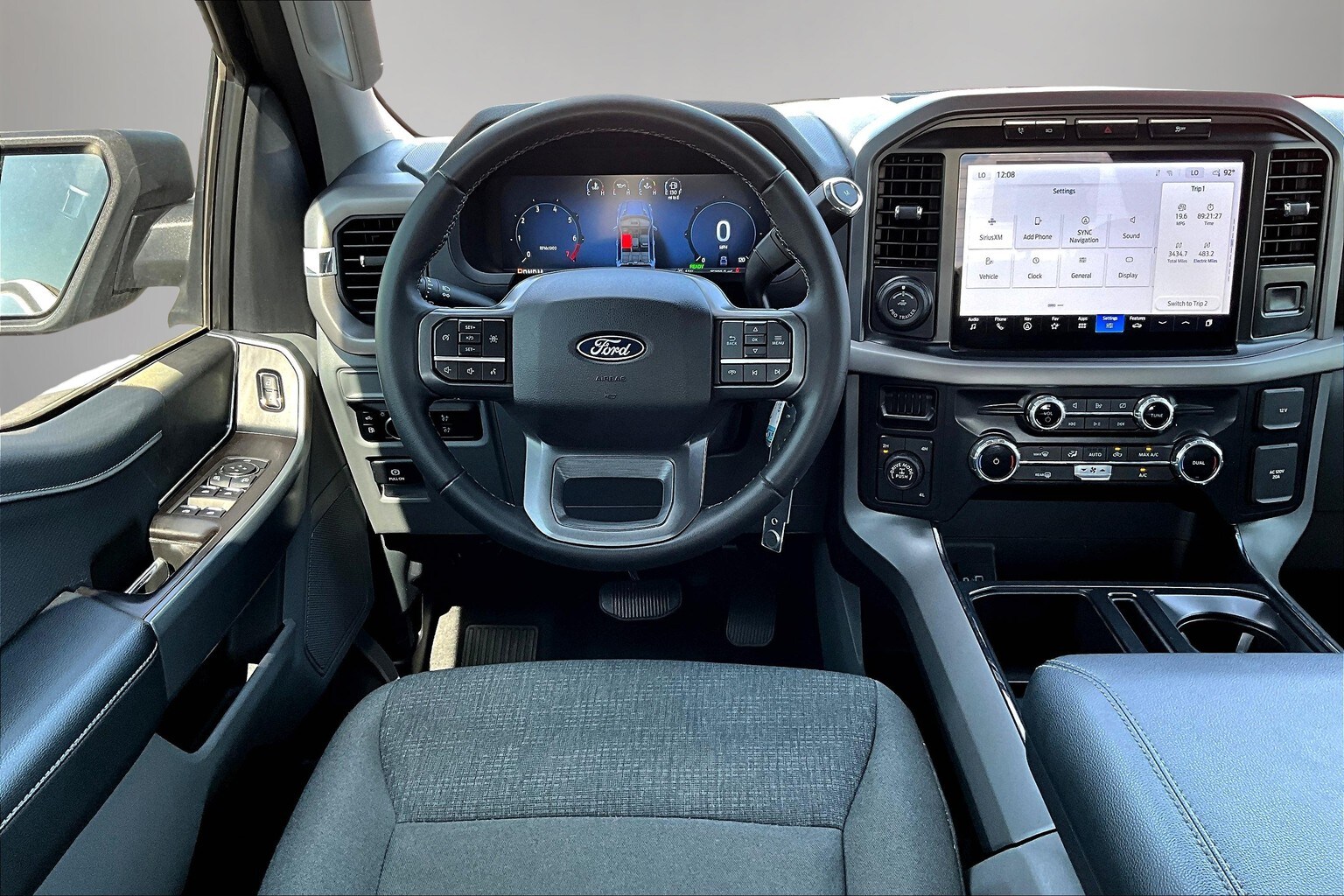 2024 Ford F-150 XLT - Photo 9