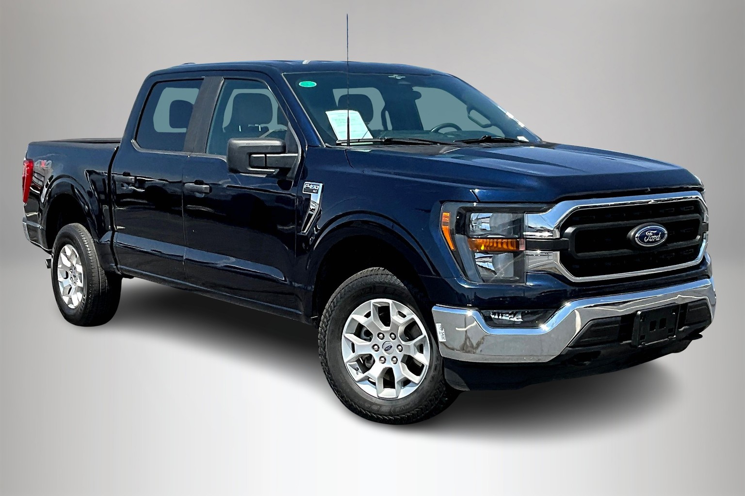2023 Ford F-150 XLT's photo