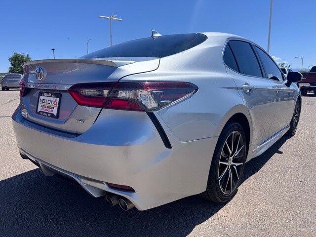 2021 Toyota Camry SE photo 4
