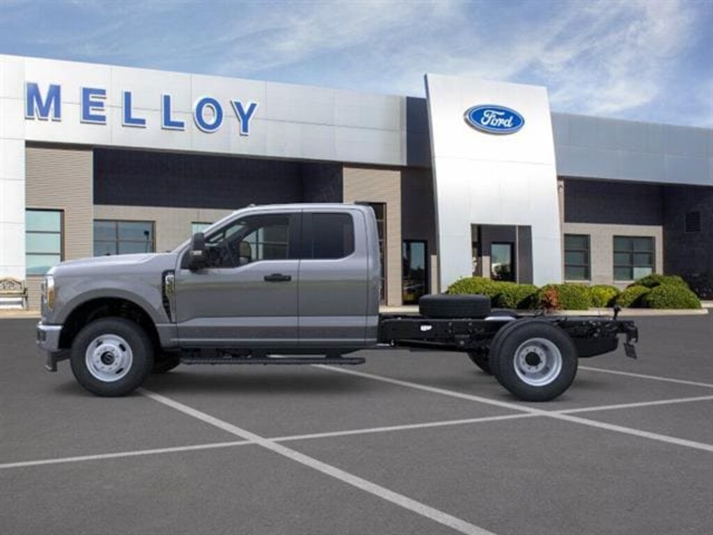 New 2026 Ford F-350 Chassis Truck Super Cab