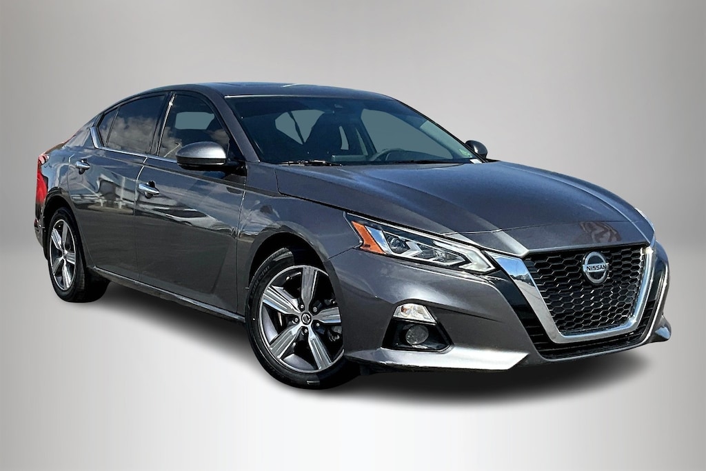 Used 2022 Nissan Altima 2.5 SL Sedan