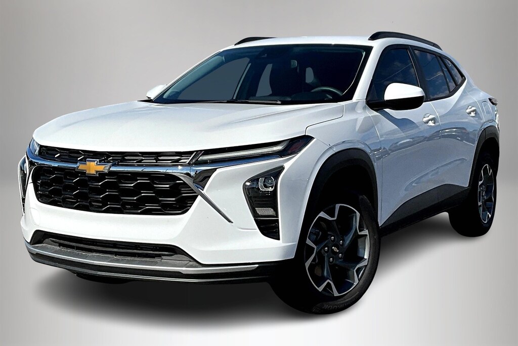 Used 2025 Chevrolet Trax LT SUV