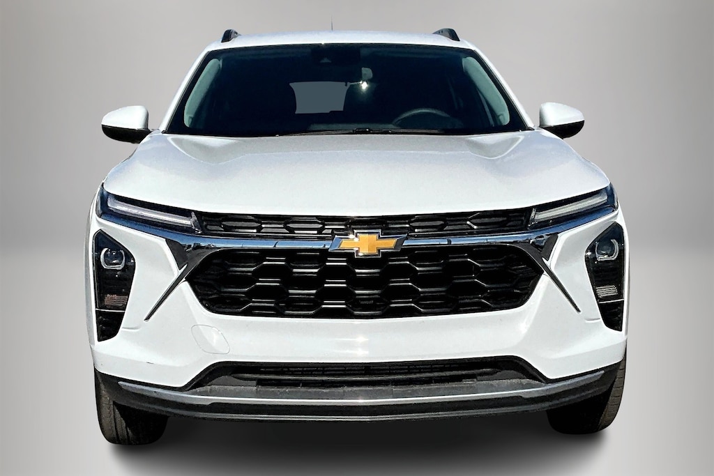 Used 2025 Chevrolet Trax LT SUV