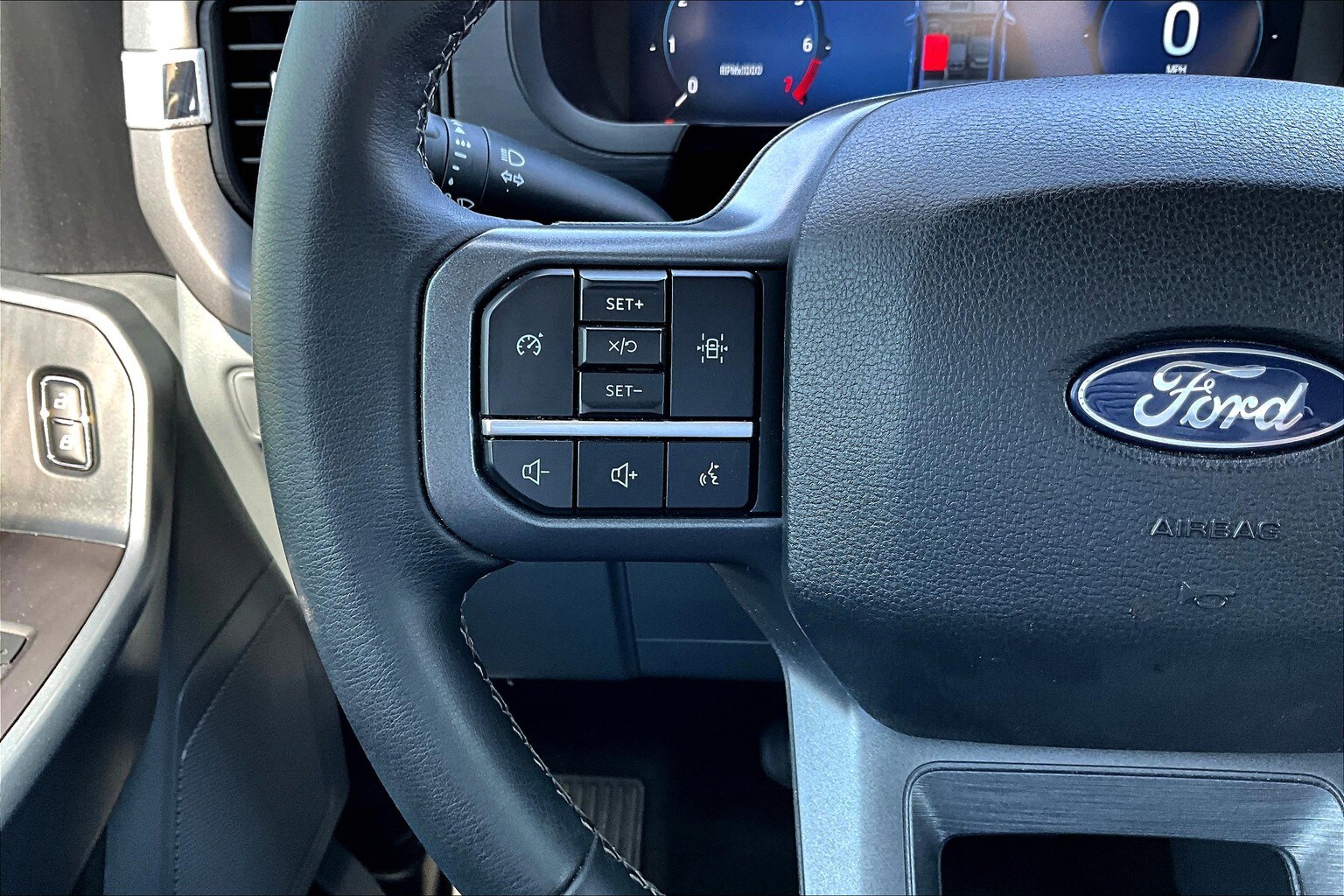 2024 Ford F-150 XLT - Photo 12