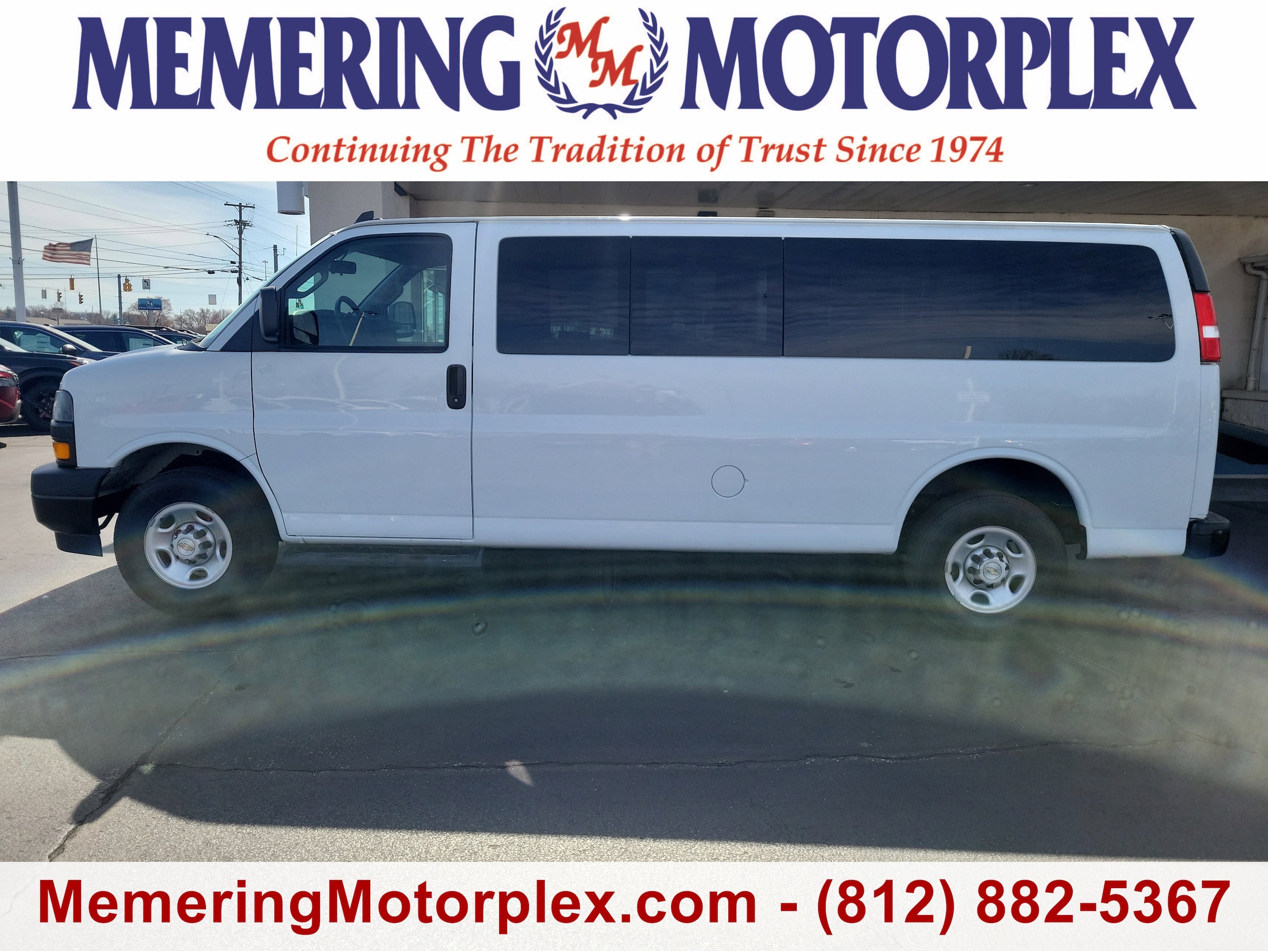 2022 Chevrolet Express Passenger 3500 1LS