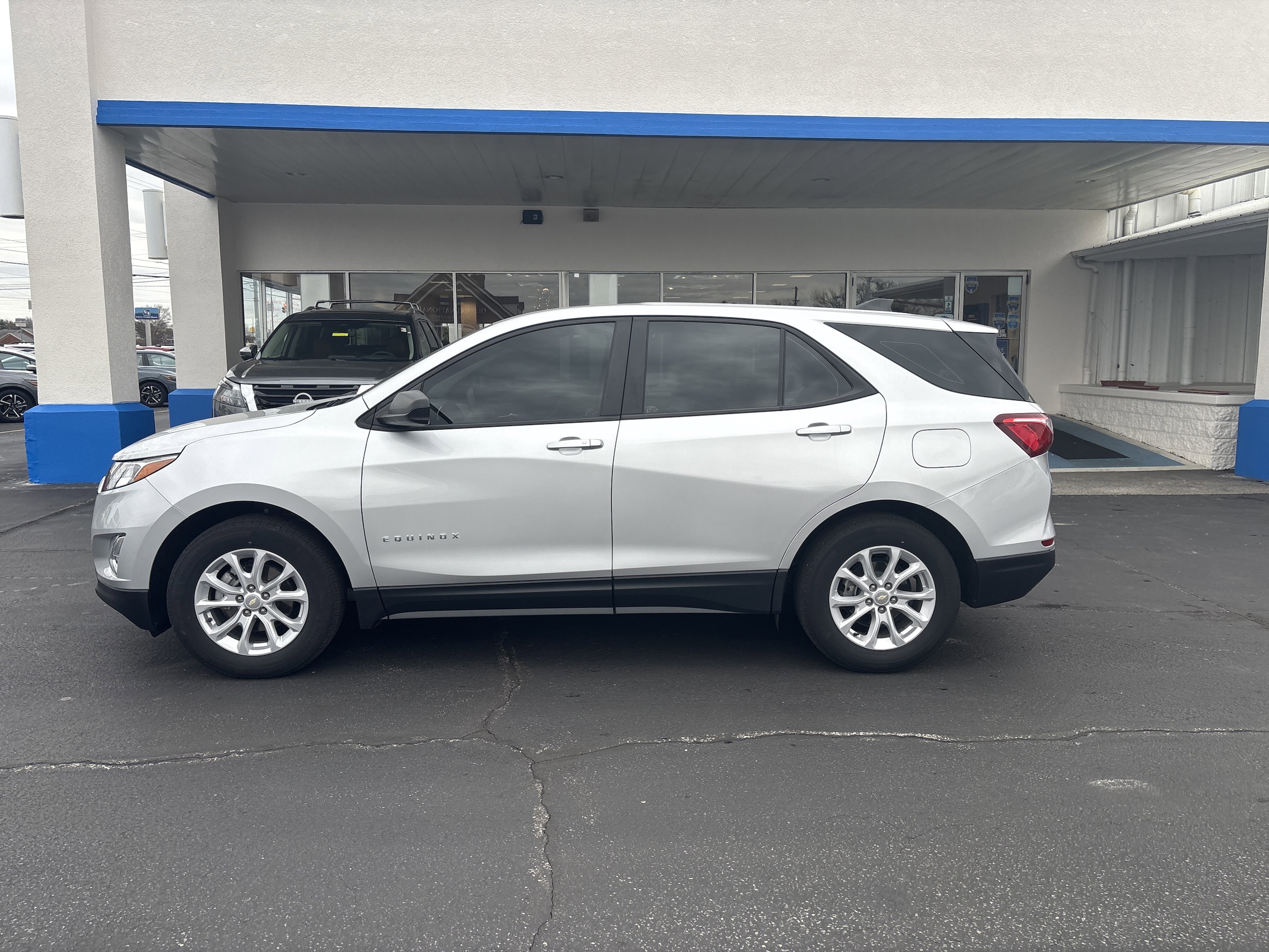 2021 Chevrolet Equinox LS's photo