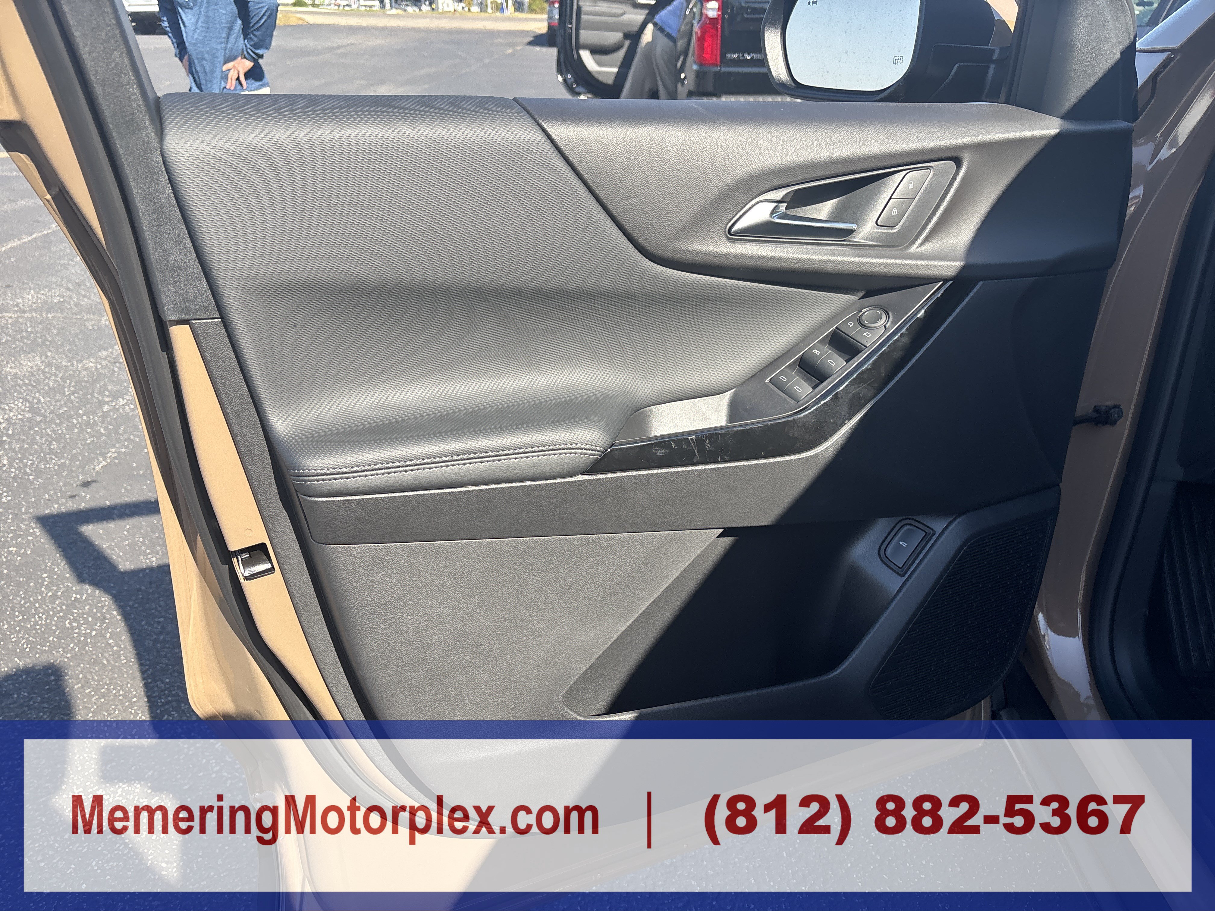 2027 Chevrolet Equinox LT - Photo 10