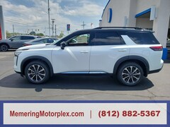 2026 Nissan Pathfinder Platinum SUV