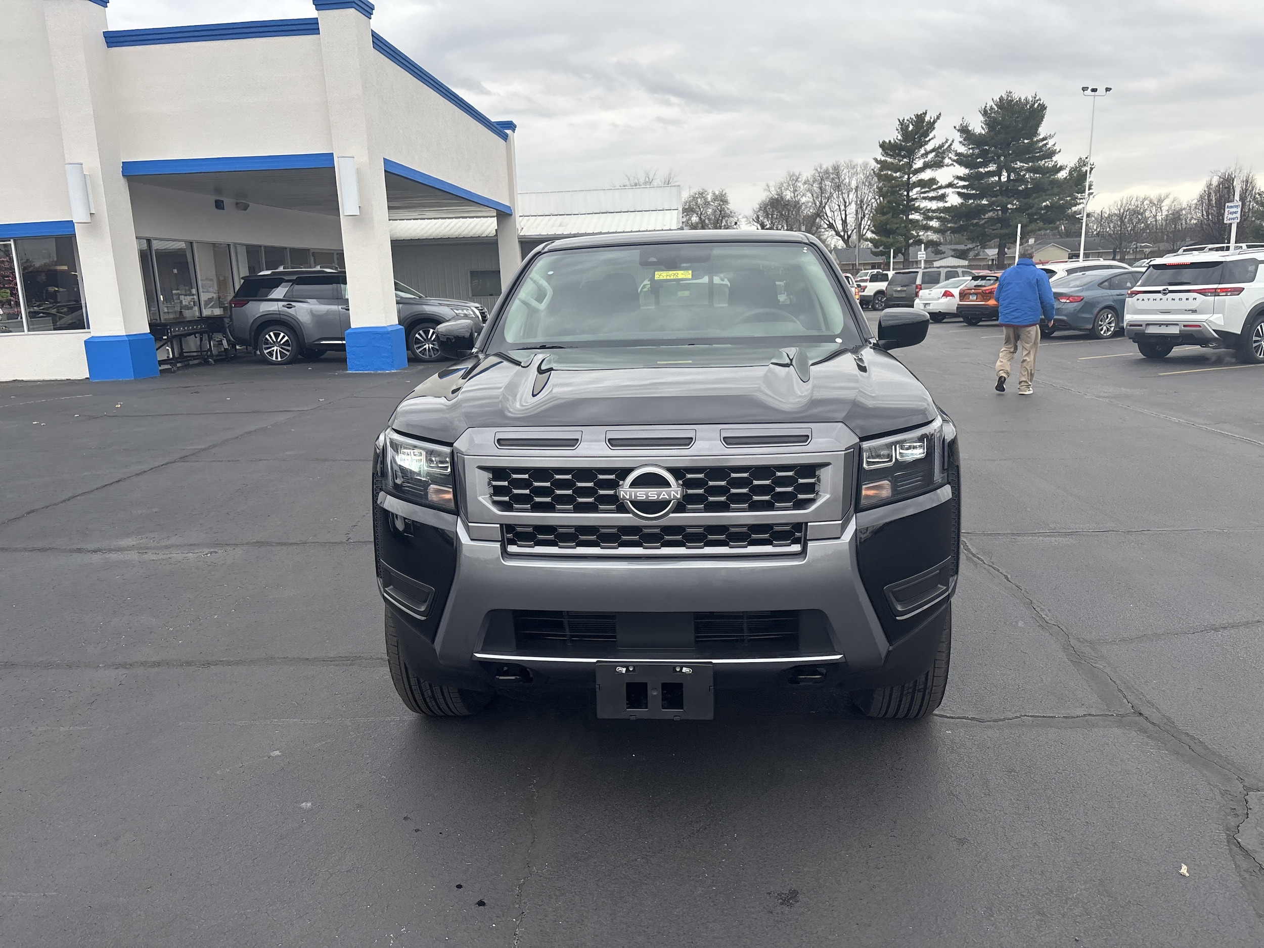 2026 Nissan Frontier SV's photo