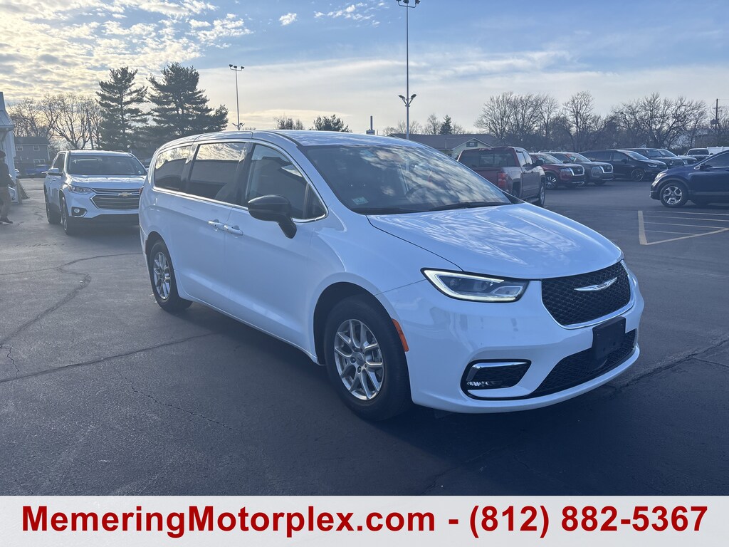 Used 2024 Chrysler Pacifica Touring L Van Passenger Van