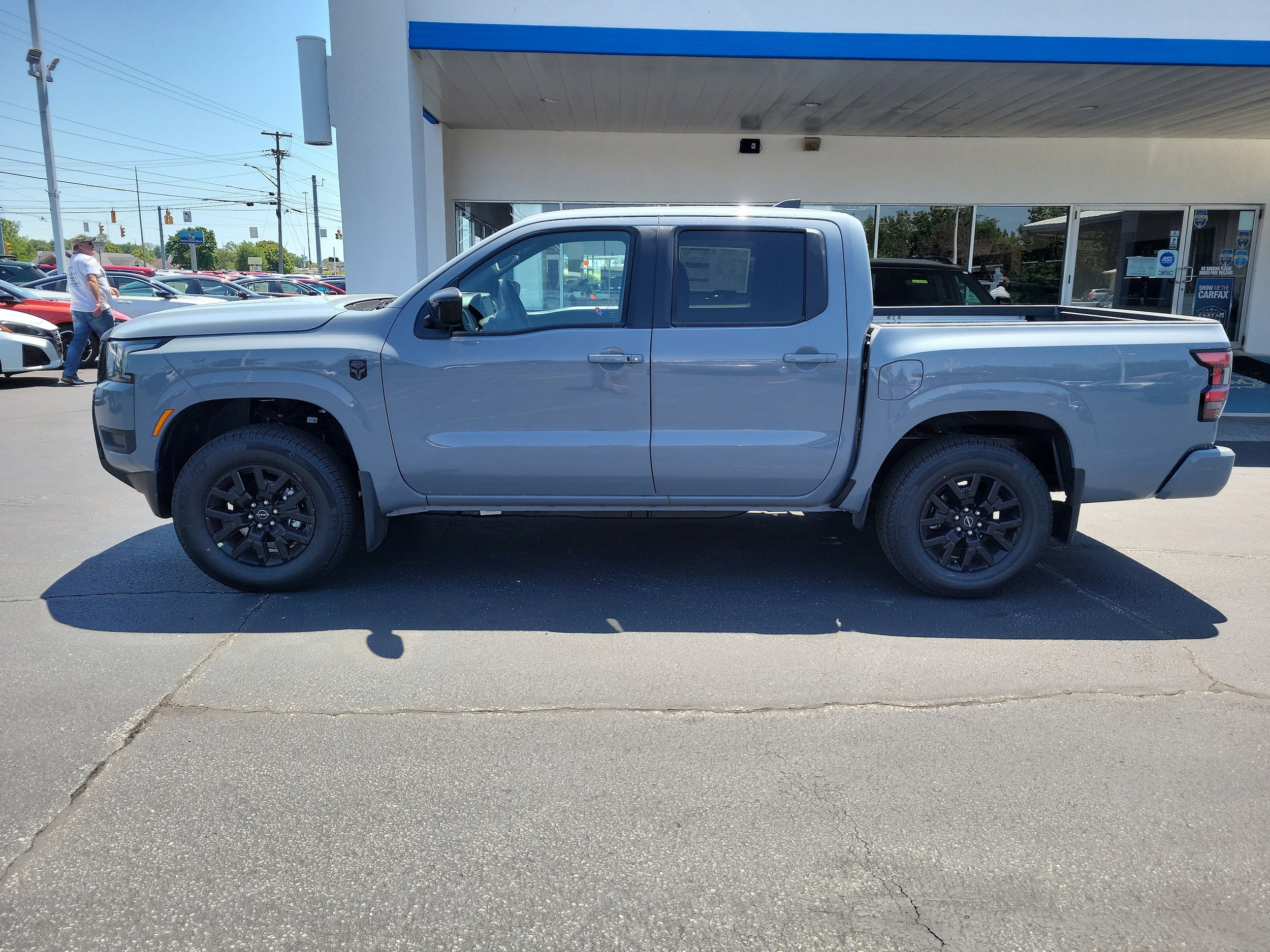 2026 Nissan Frontier SV Crew Cab 4X4 SWB's photo