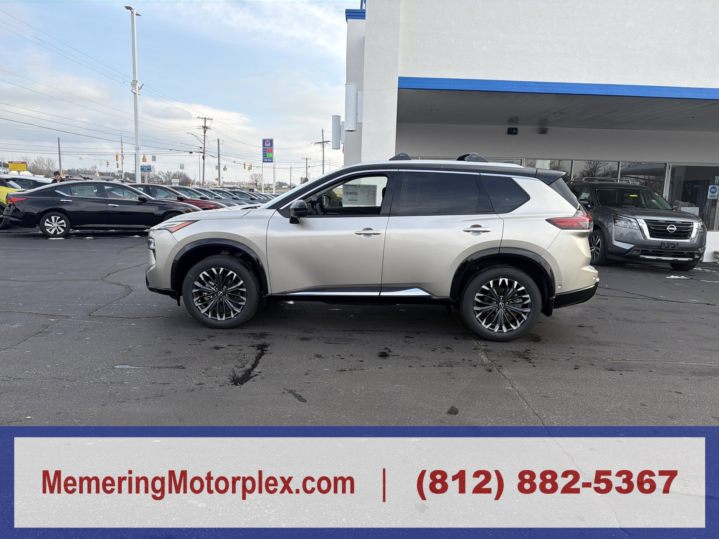 2026 Nissan Rogue Platinum's photo