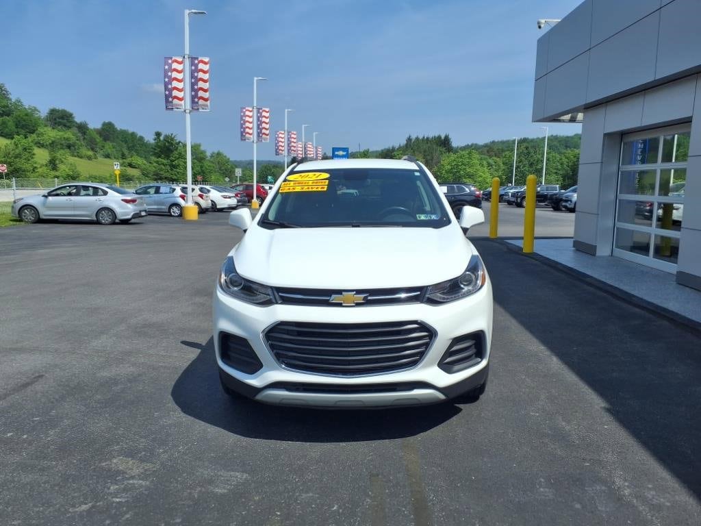 Used 2021 Chevrolet Trax LT with VIN KL7CJPSM8MB369943 for sale in Windber, PA