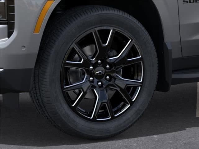2026 Chevrolet Suburban LT - Photo 9