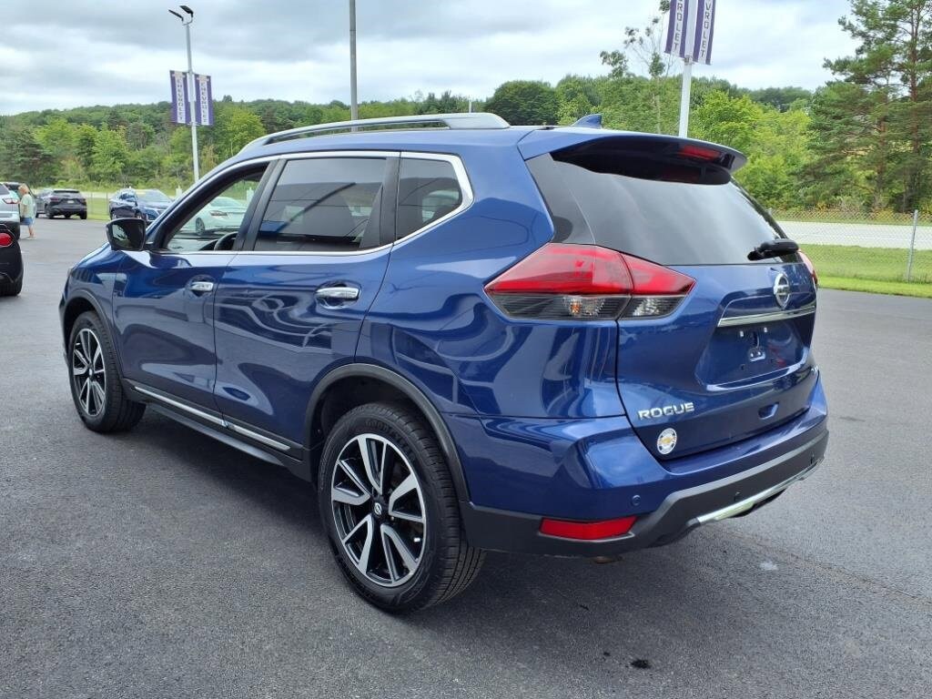2020 Nissan Rogue SL photo 2
