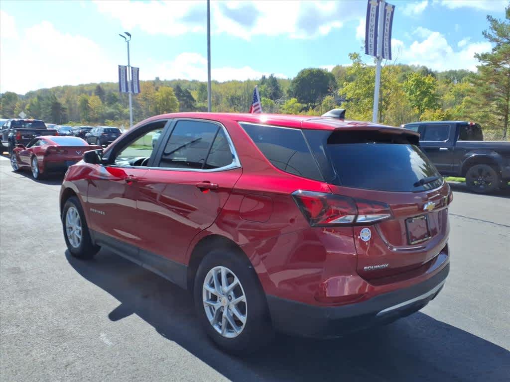 2024 Chevrolet Equinox LT photo 3